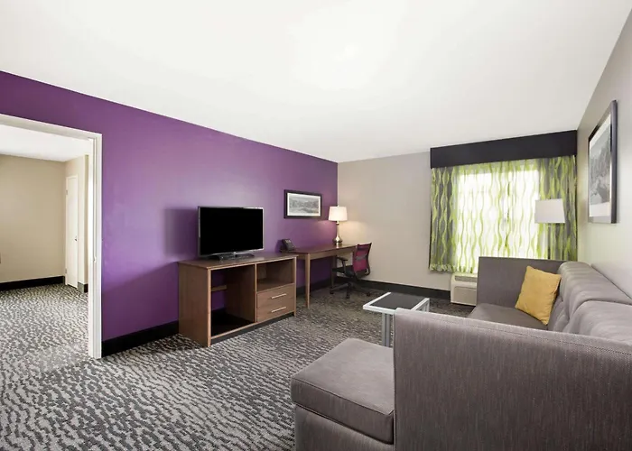 La Quinta By Wyndham Visalia/Sequoia Gateway