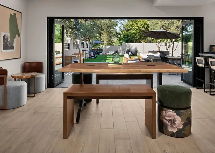The Inelle, Oakhurst Yosemite, A Tribute Portfolio Hotel