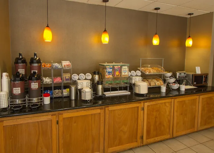 Comfort Suites Visalia - Convention Center
