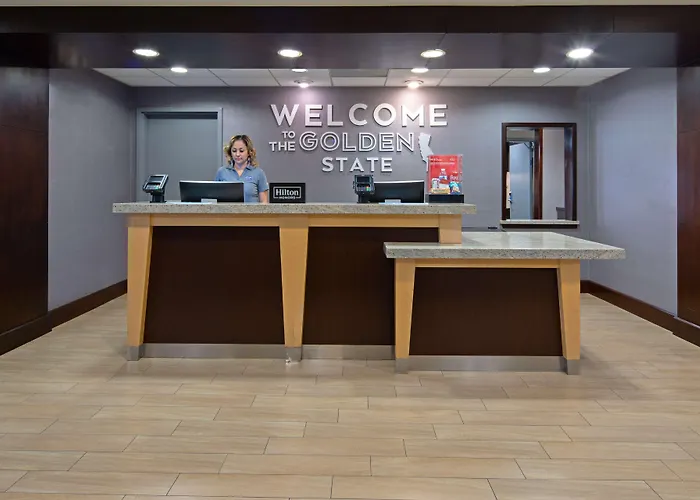 Hampton Inn Visalia